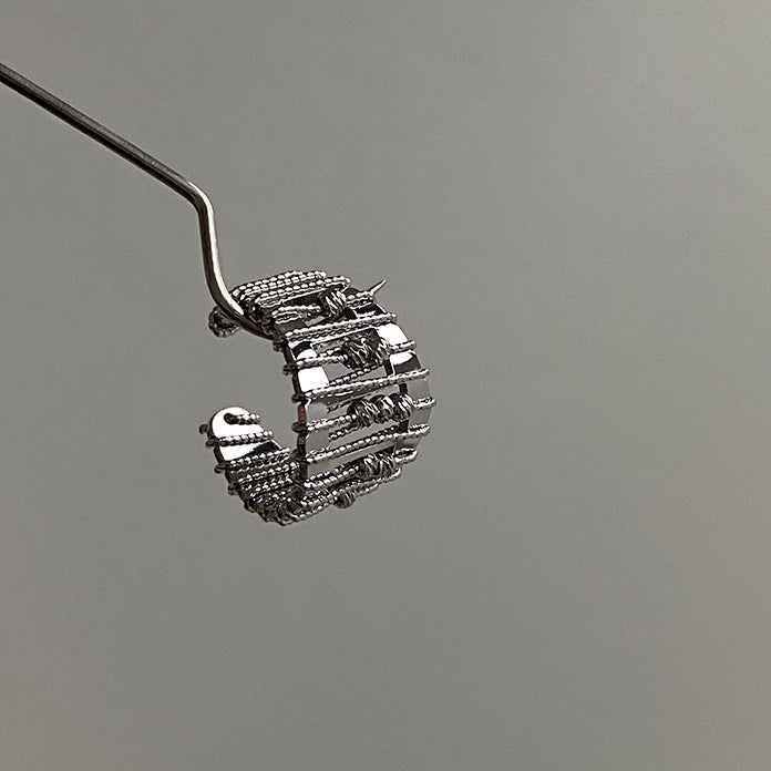 Durchbrochener, perlenbesetzter, verstellbarer Ring