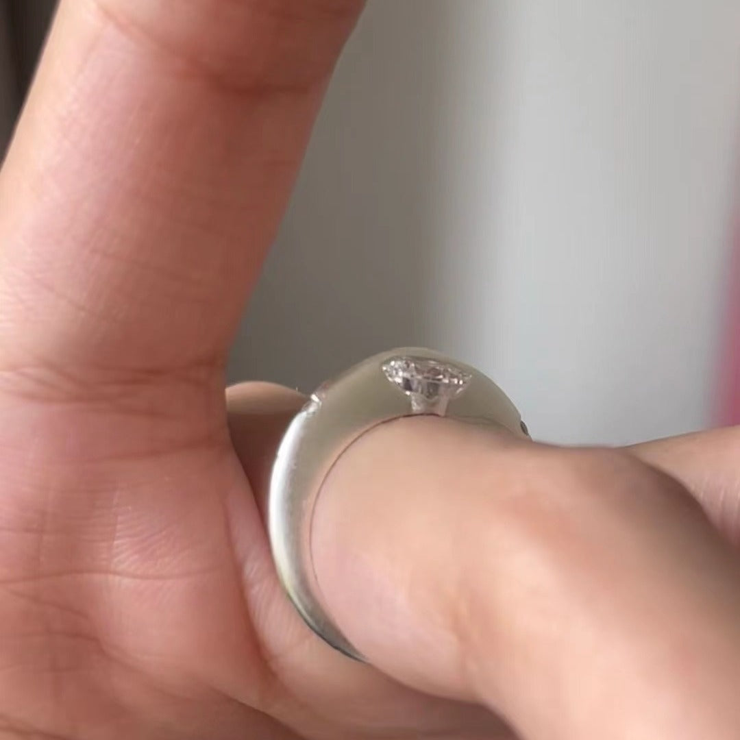 Silber Rund um den Planeten Ring