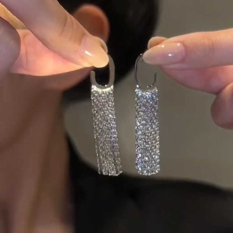 Elegante lange Quasten-Ohrringe