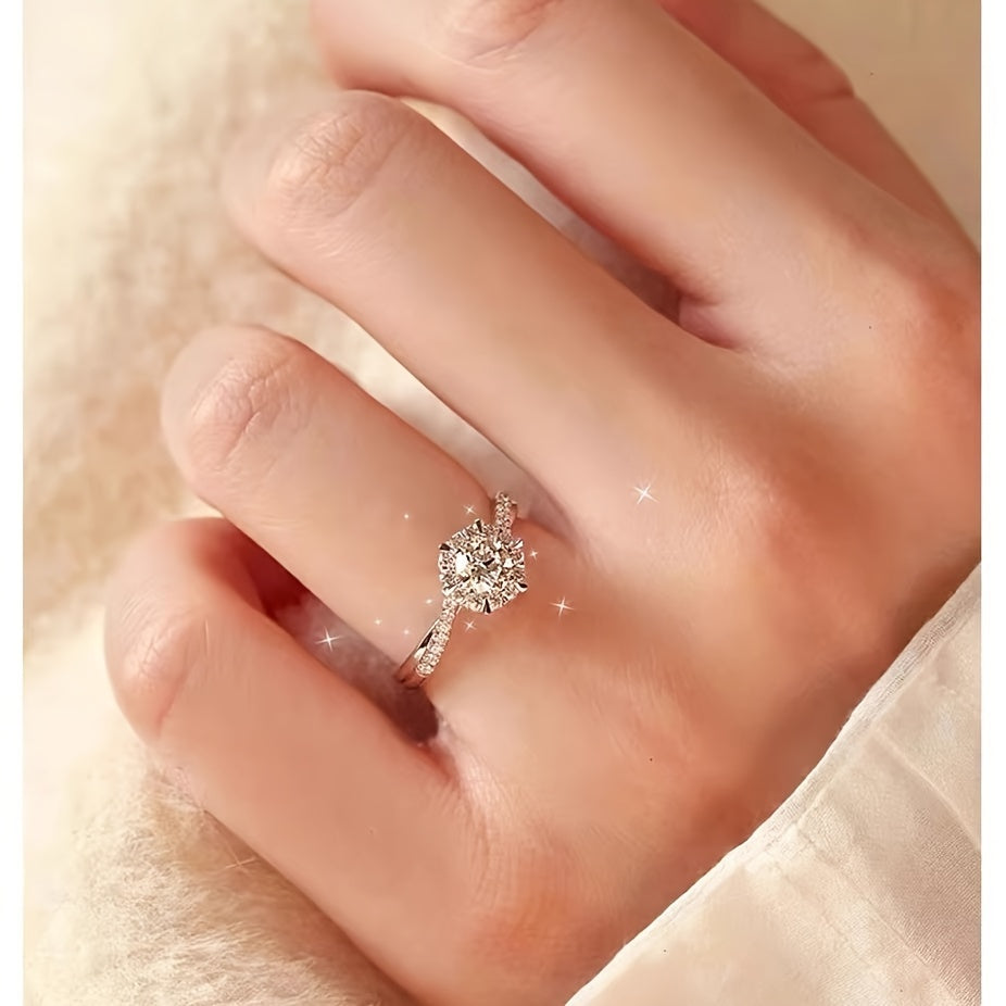 Eleganter herzförmiger Ring mit synthetischem Edelstein