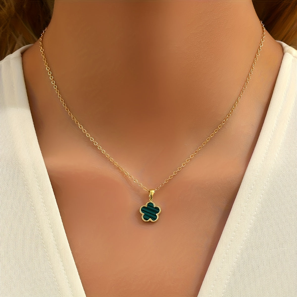 Minimalistische florale Halskette