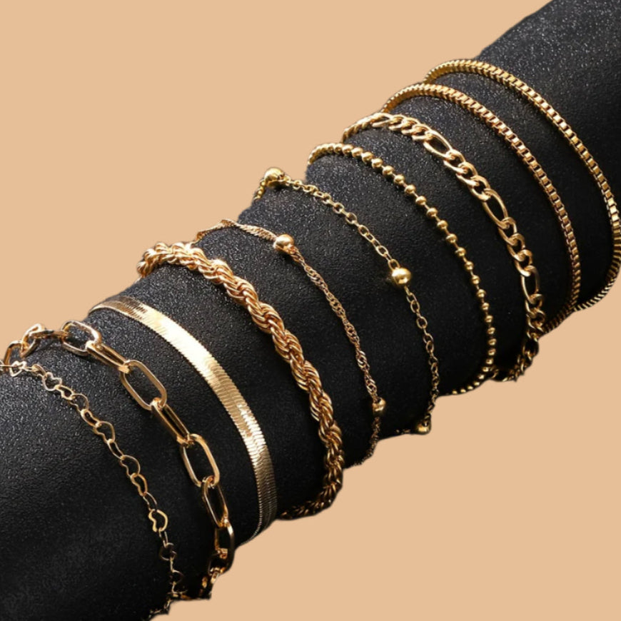 Schickes Goldarmband-Set - 10 stapelbare Teile