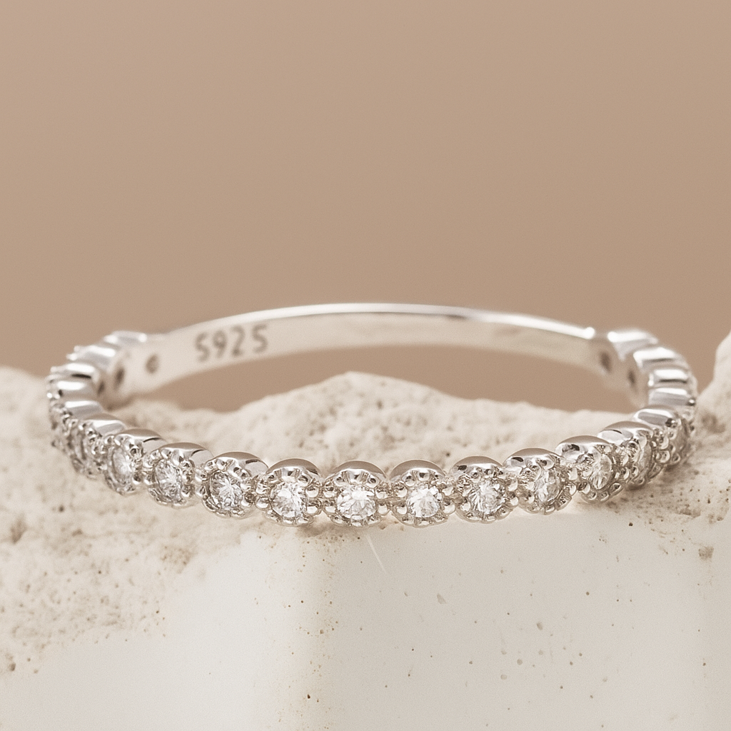 Luxuriöser Runder Zirkonia-Ring