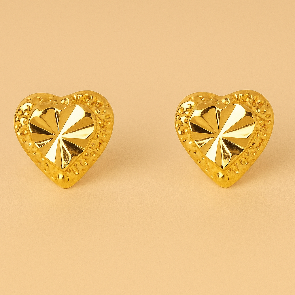 Elegante Goldene Herzförmige Ohrstecker