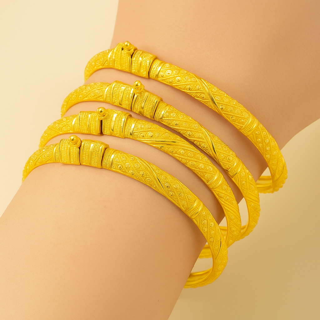 Luxuriöser vergoldeter Tribal-Kupfer-Armreif