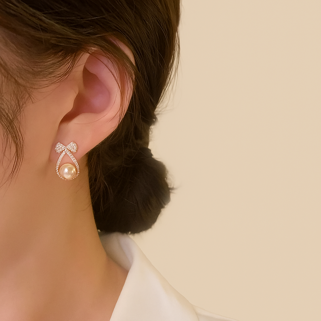 Französische Schleifenohrringe mit Perle und Kristallen