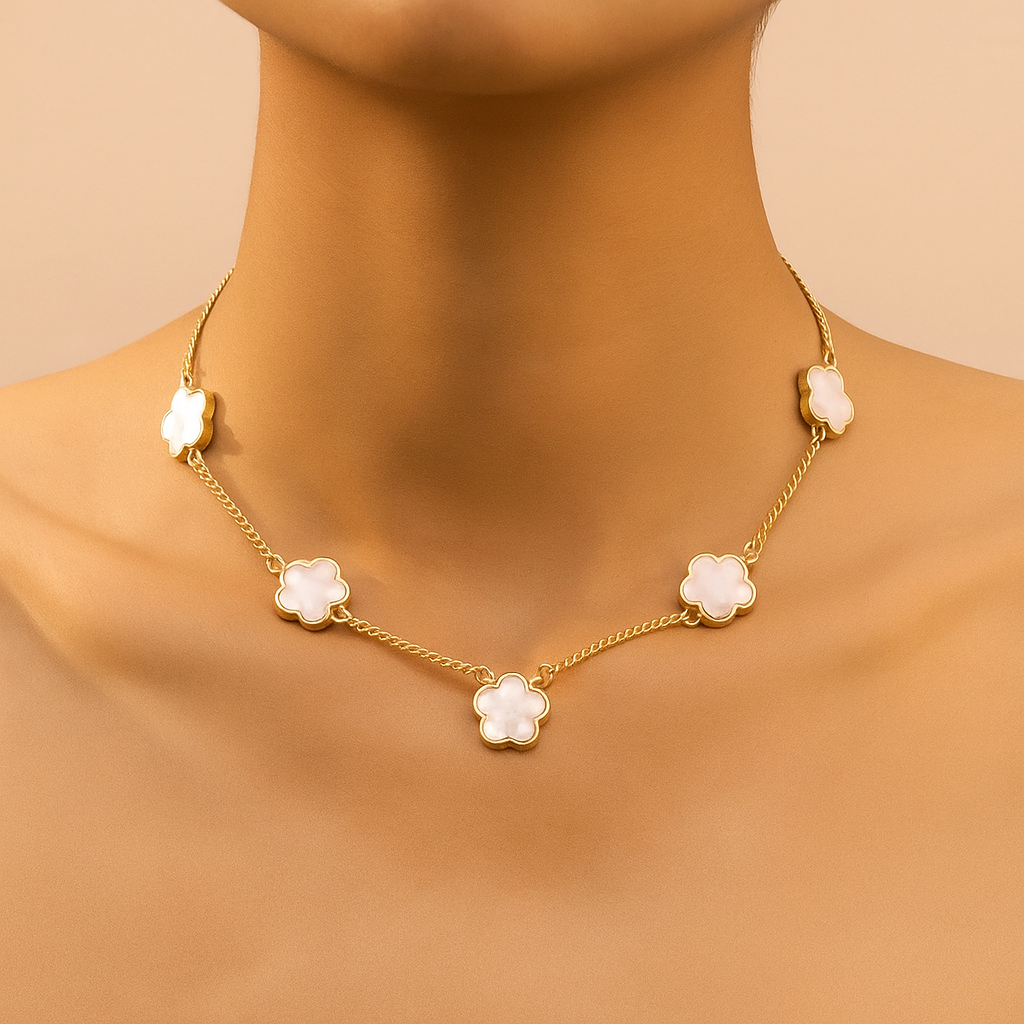 Elegante florale Anhänger-Halskette für Frauen