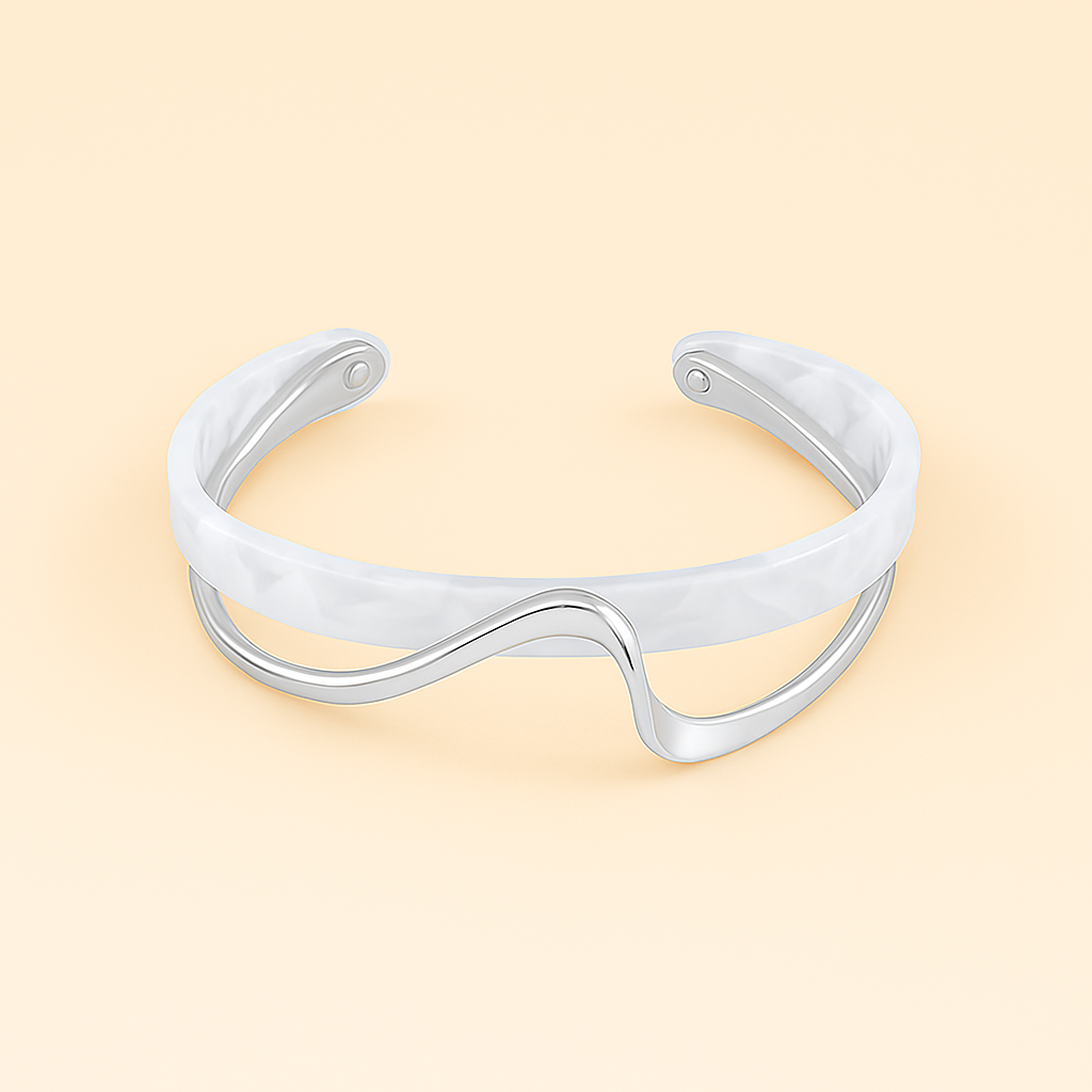 Geometrisches unregelmäßiges offenes Armband mit glänzender Oberfläche