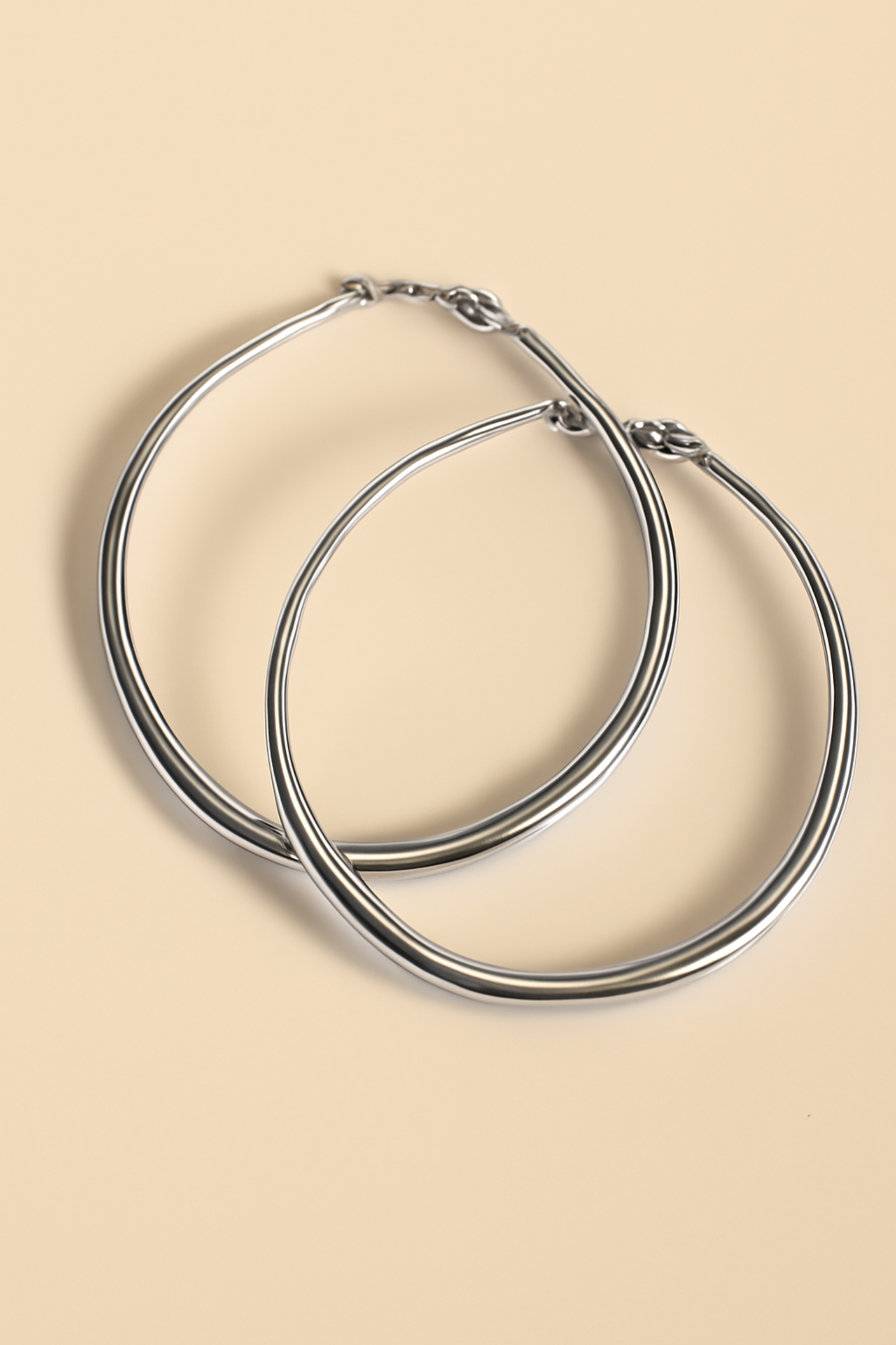 Zeitlose große Kreis-Ohrringe