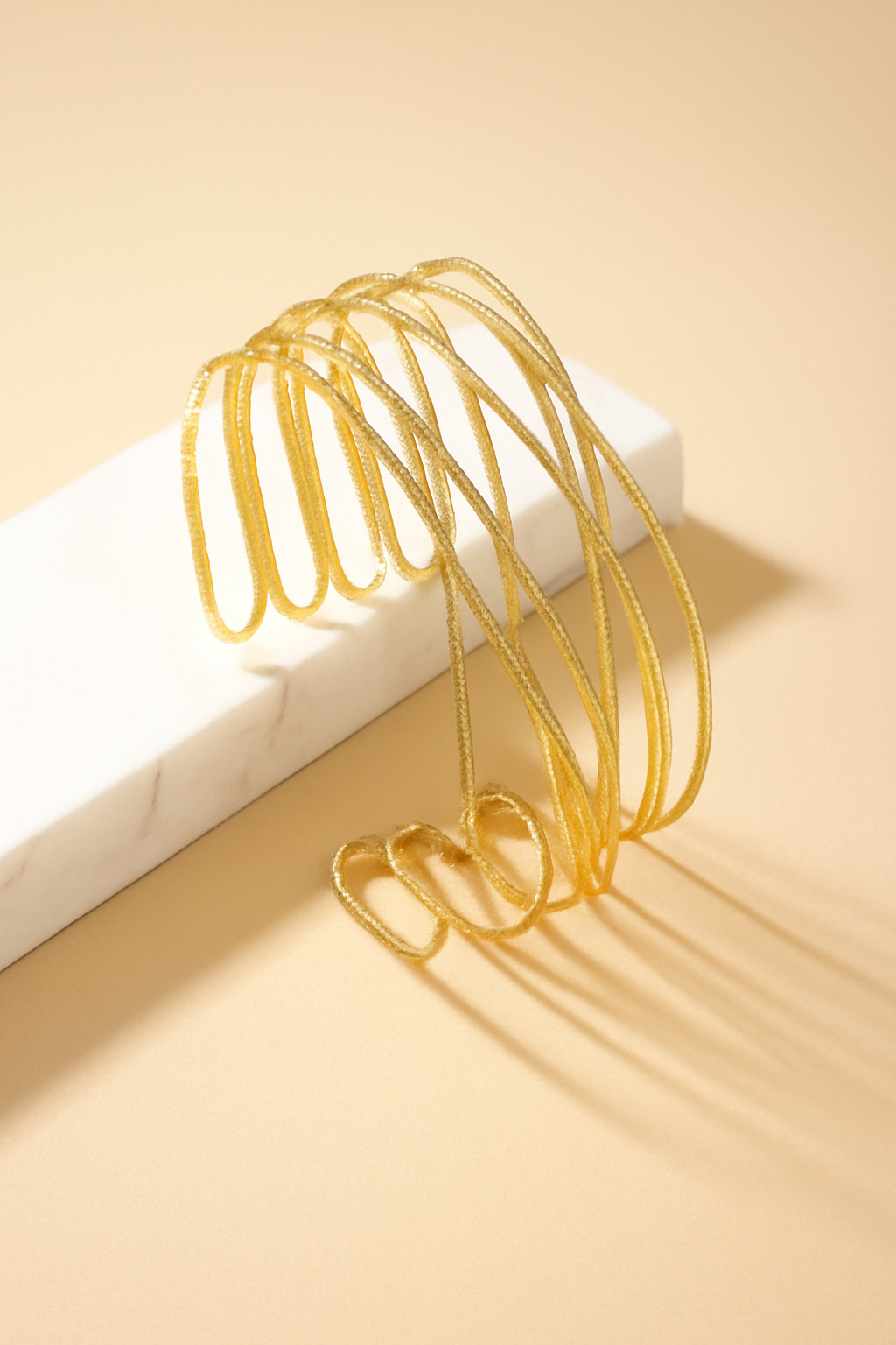 Schickes geometrisches offenes Manschettenarmband für Frauen