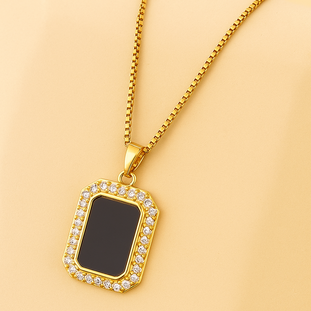 Elegante schwarze Anhänger-Halskette mit funkelnden Akzenten
