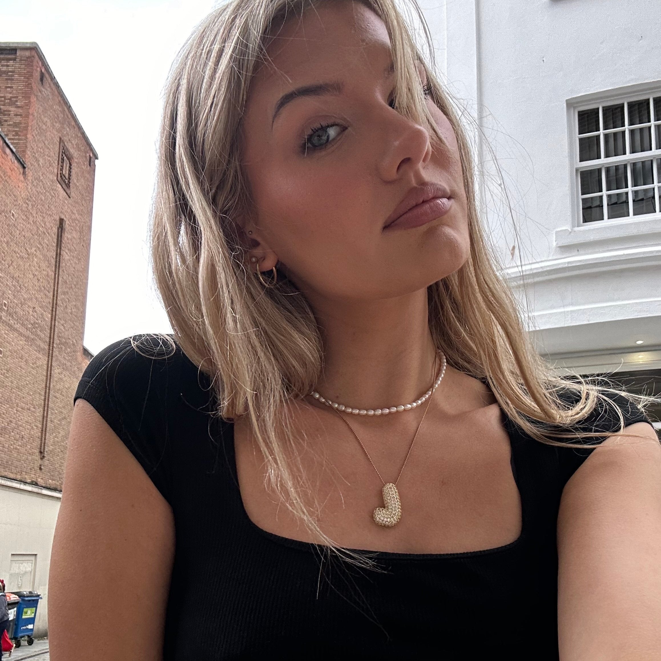 Bubble Initial Diamond Halskette