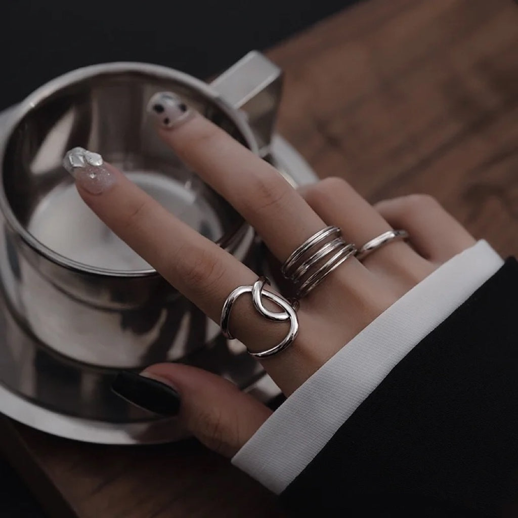 Double C Lnotted Line Verstellbarer Ring