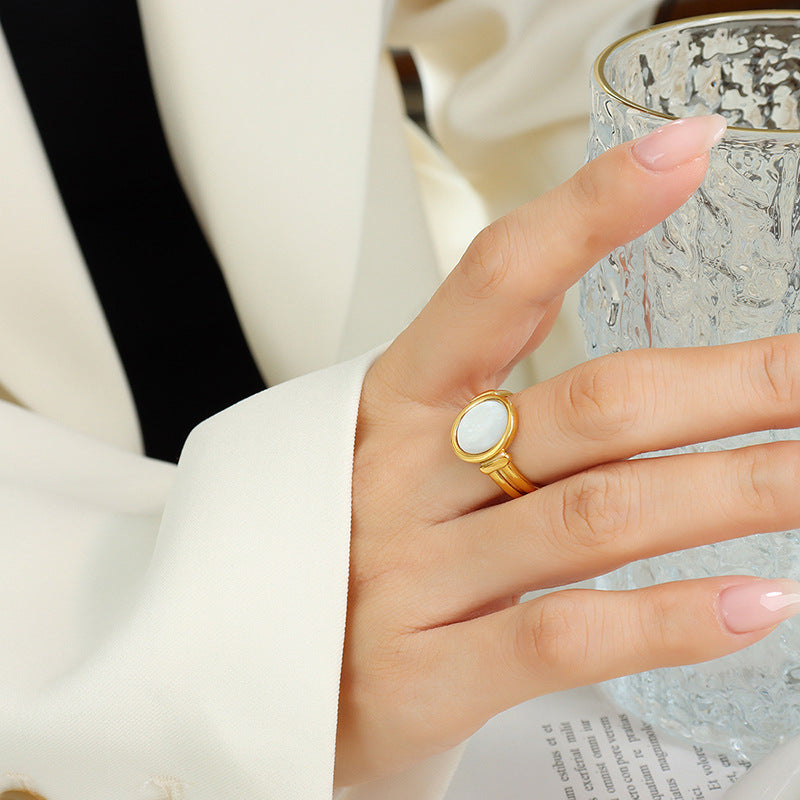 Belle Gold Muschel Ring