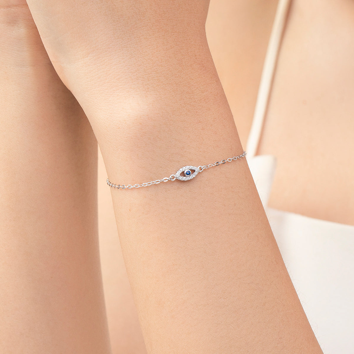Rhoda Evil Eye Armband- Silber und Rhodium plattiert