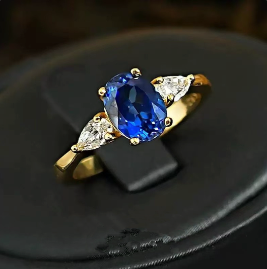 Josephine | Gold Ring mit blauem Zirkon