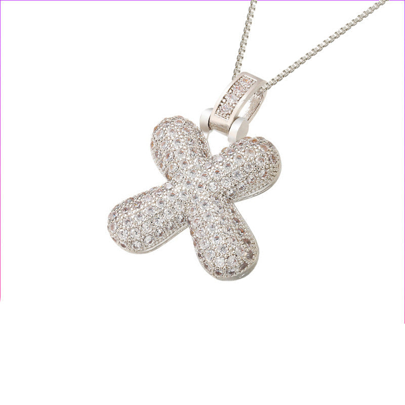 Halskette mit Pavé-Bubble-Initiale