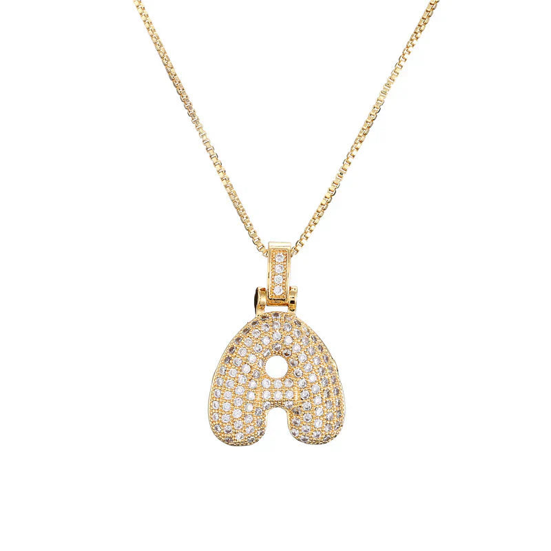 Halskette mit Pavé-Bubble-Initiale