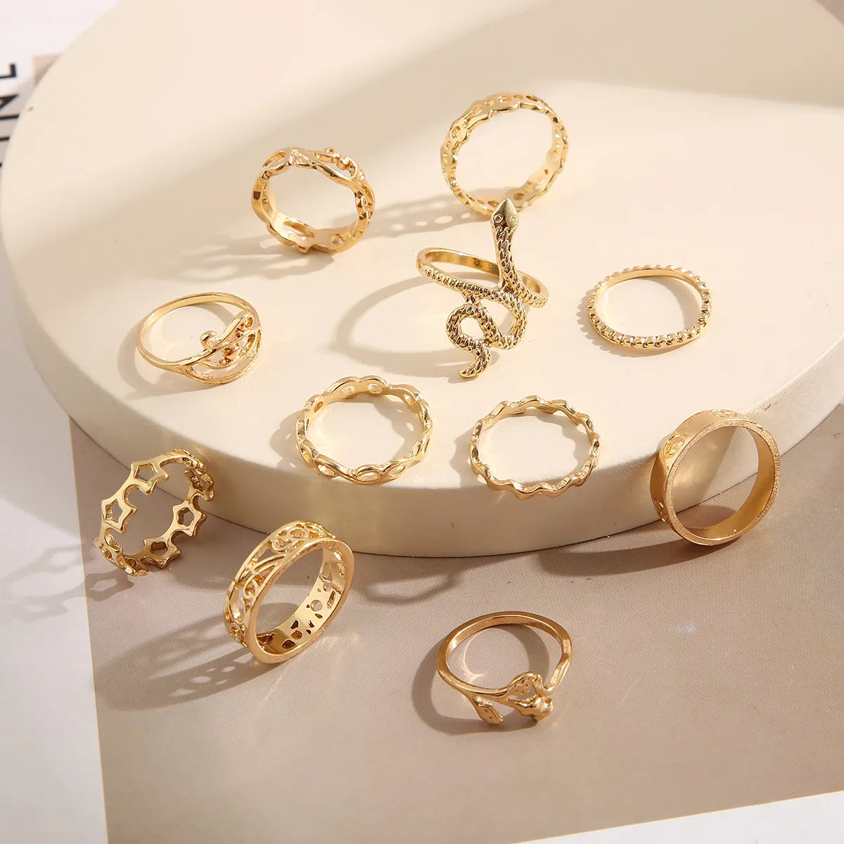 6-teiliges Vintage Iron Ring Set für Frauen - verdrehte & stapelbare schicke Ringe