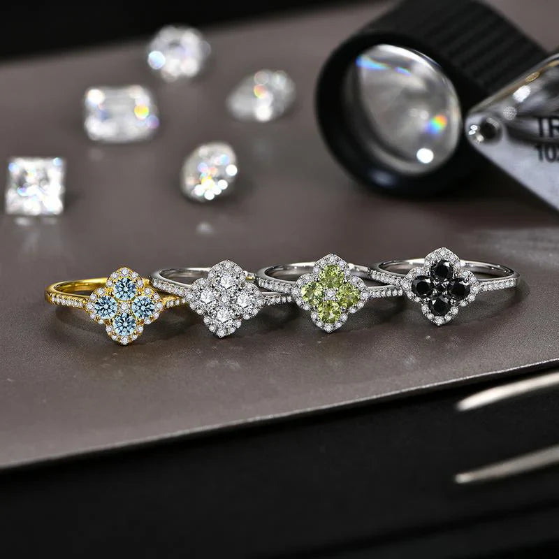 Soraya Kleeblatt Ring Schwarz | Weißgold