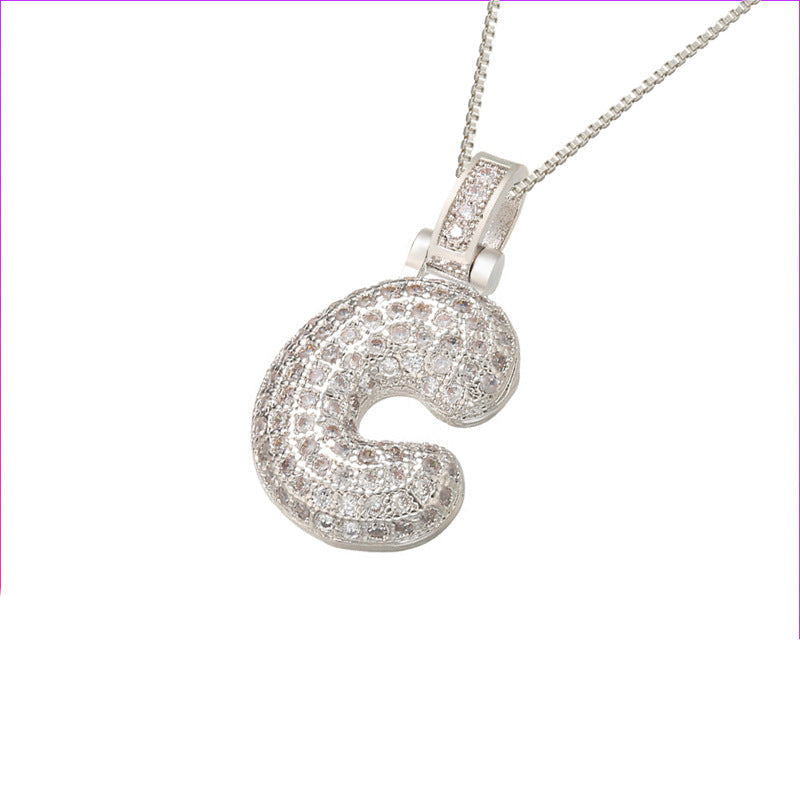Halskette mit Pavé-Bubble-Initiale