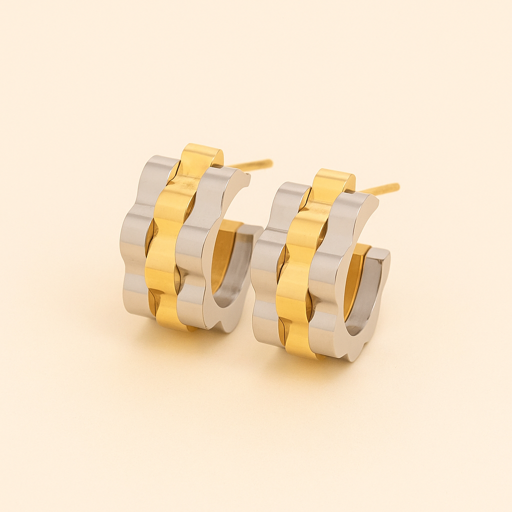 Paar stilvolle dreilagige Wellenohrringe aus Edelstahl