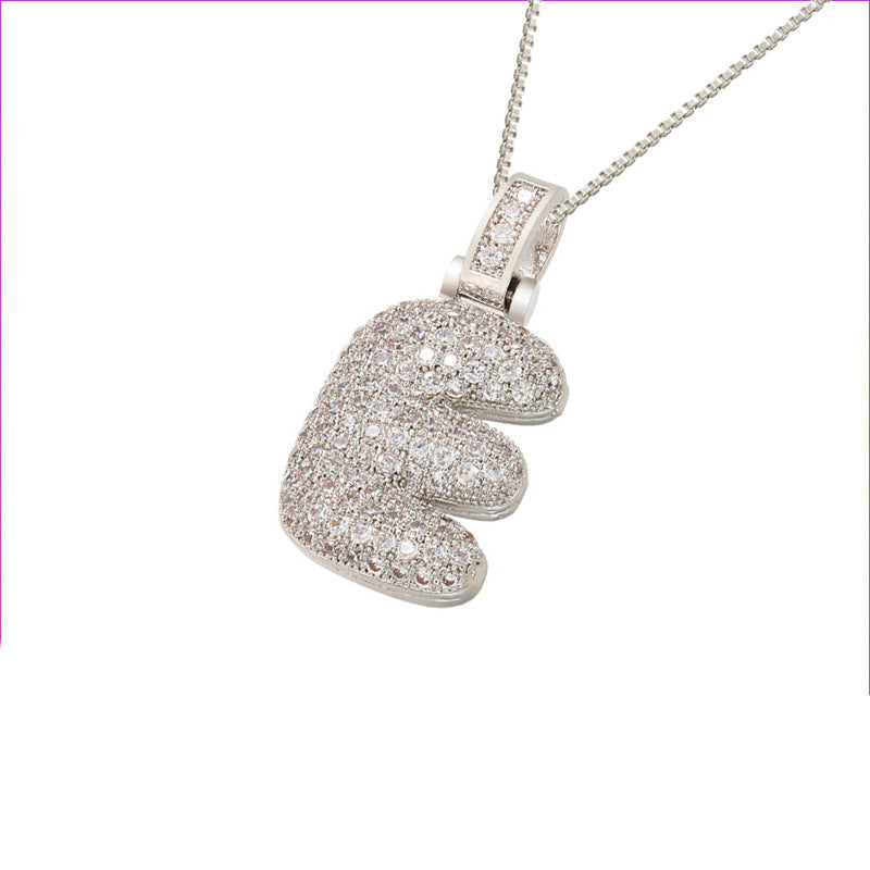 Halskette mit Pavé-Bubble-Initiale