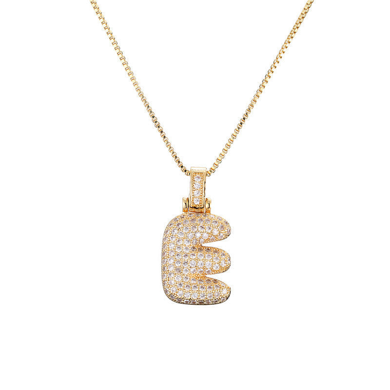 Halskette mit Pavé-Bubble-Initiale