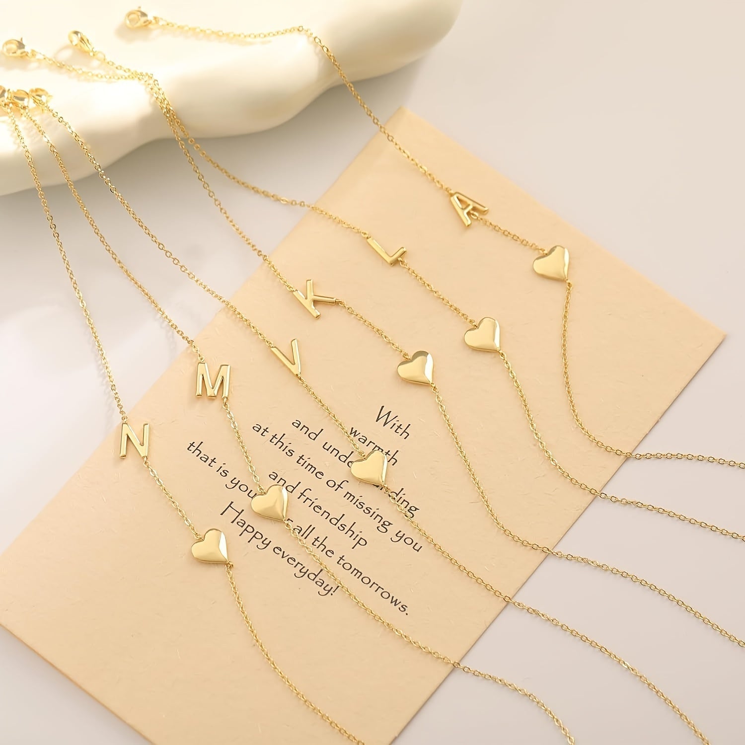 Zierliche Gold Sideways Initial & Herz Choker Halskette - A-Z Buchstaben für Frauen