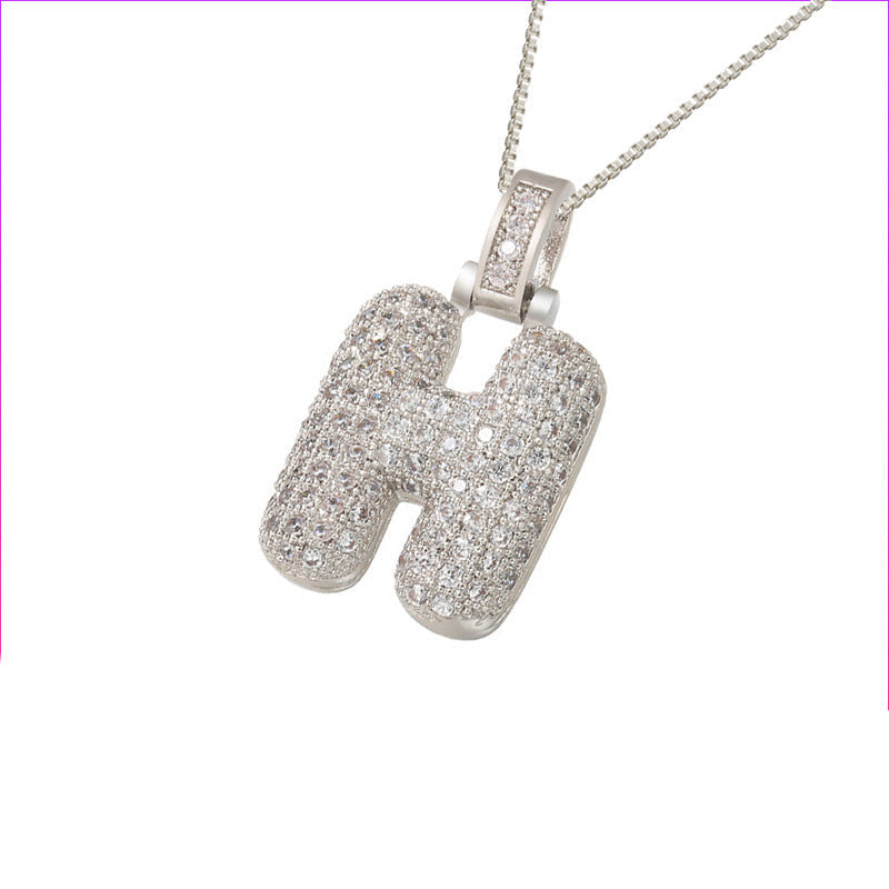 Halskette mit Pavé-Bubble-Initiale