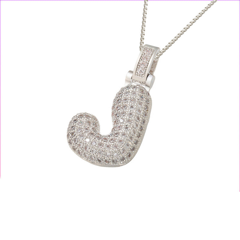 Halskette mit Pavé-Bubble-Initiale