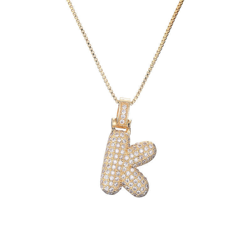 Halskette mit Pavé-Bubble-Initiale