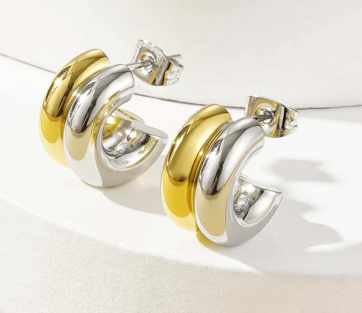 Madeline Zweifarbige Ohrringe | Vergoldet