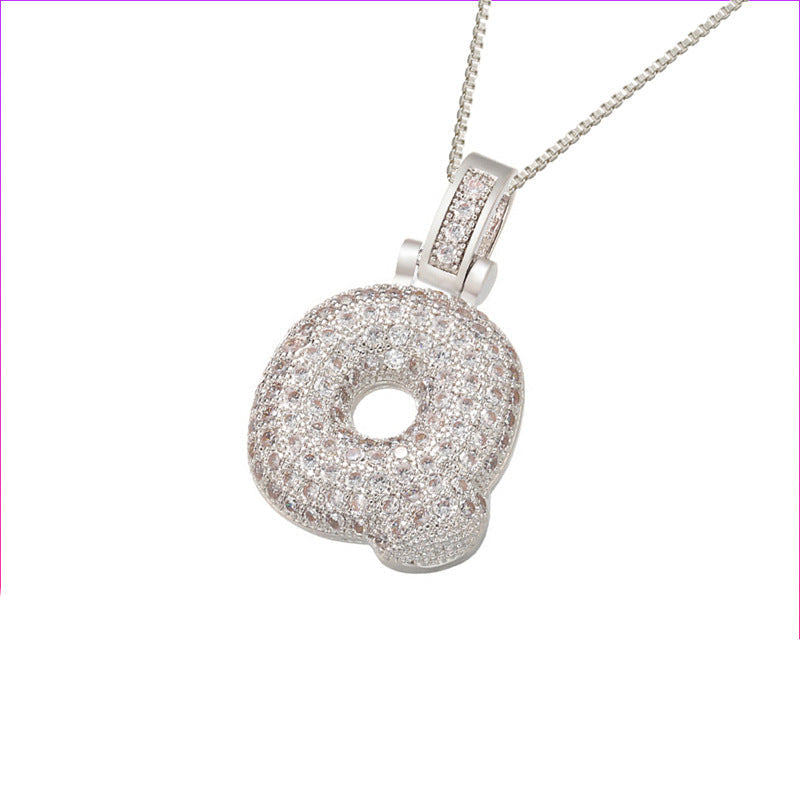 Halskette mit Pavé-Bubble-Initiale