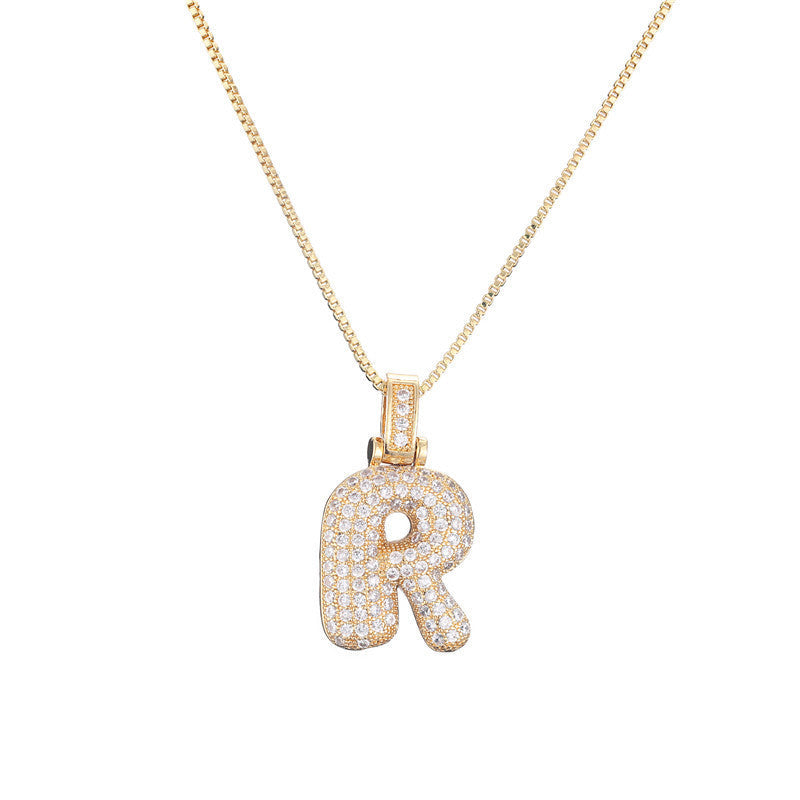 Halskette mit Pavé-Bubble-Initiale