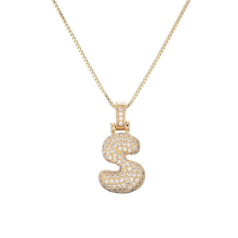 Halskette mit Pavé-Bubble-Initiale