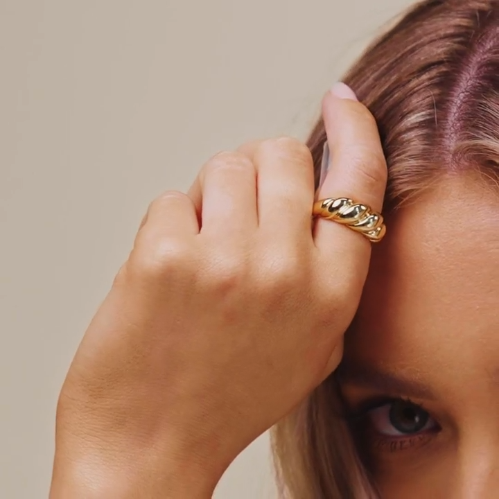 Elaria Visconti Ring | Weißgold