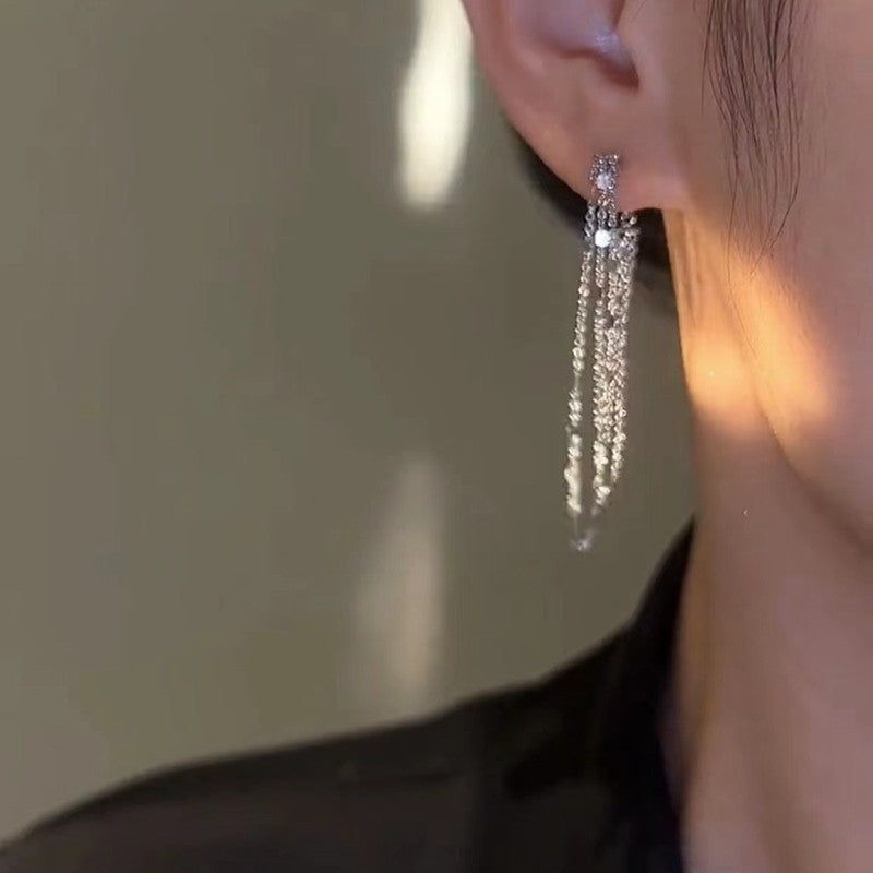 Dreifache Quasten-Ohrringe