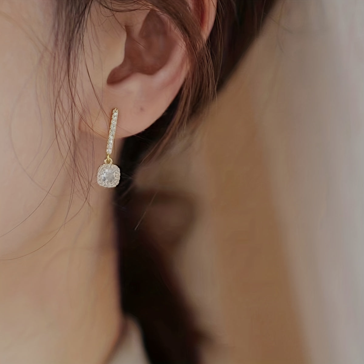 Luxuriöse Zirkon-Intarsien aus Kupfer für die Braut