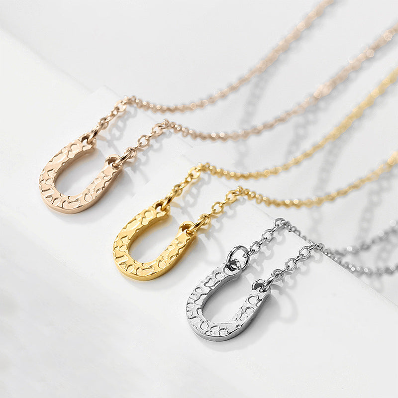 Lamia Hufeisen-Anhänger Halskette