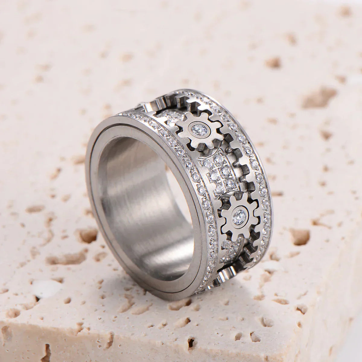 Paar-Entspannungsring – Vollständig mit Diamanten besetztes, drehbares Zahnrad-Design