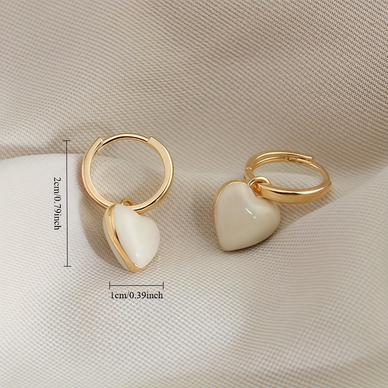 Weiße Herz-Ohrringe - Zarter Schmuck für Frauen