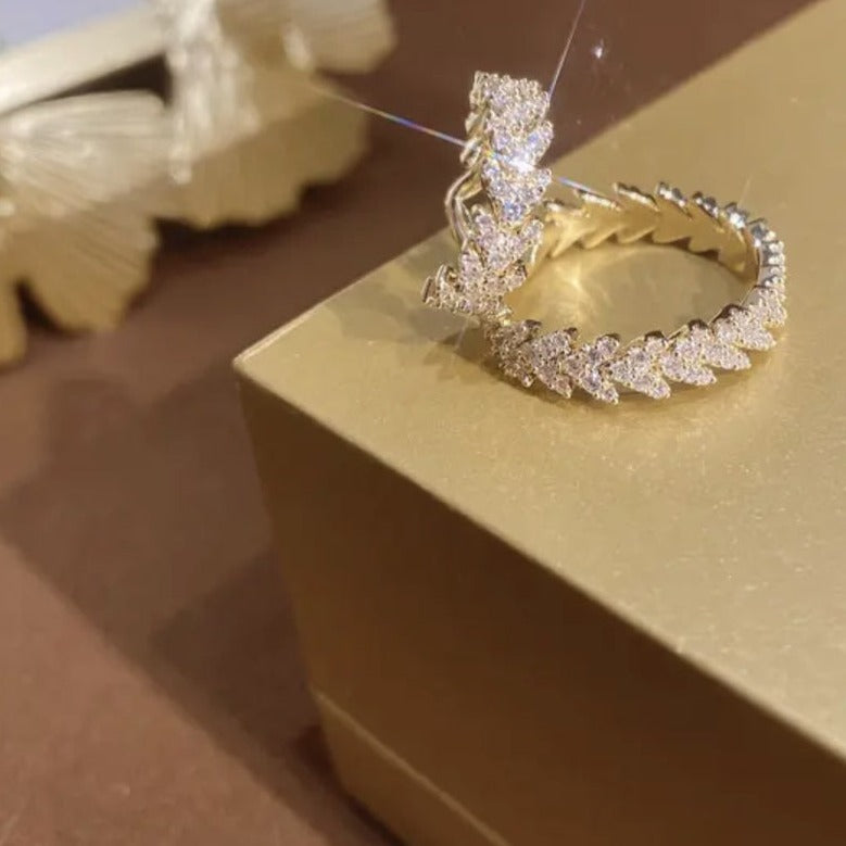 Kranz-Ohrring mit Zirkoniumdioxid-Besatz