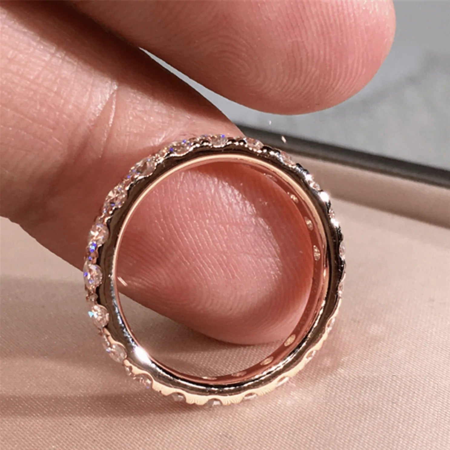 Der Daybreak Daisy Band Ring