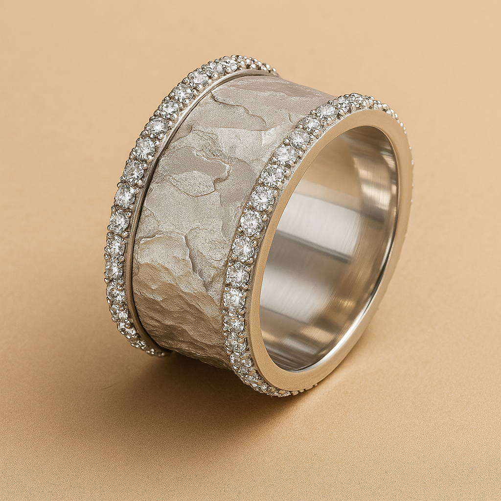 Versilberter Vintage-Ring mit Zirkonia