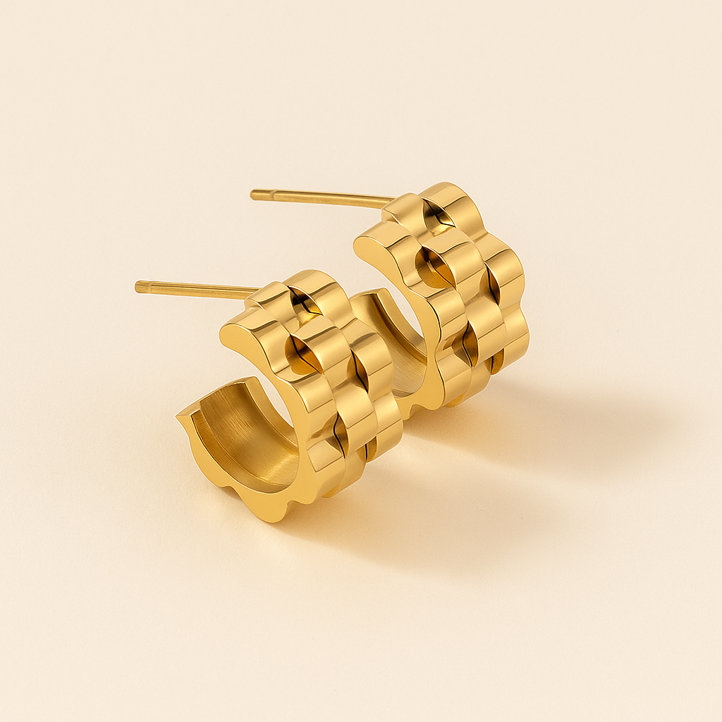 Paar stilvolle dreilagige Wellenohrringe aus Edelstahl