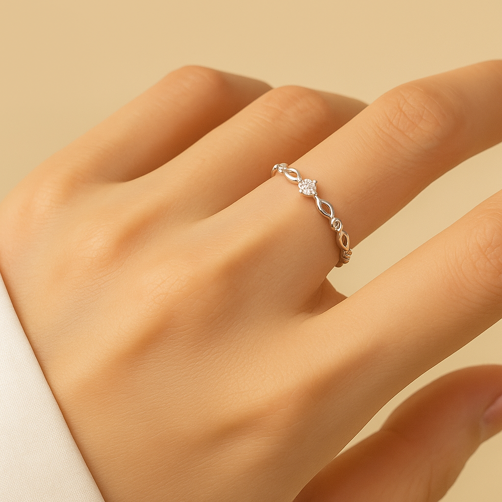 Zarter offener Ring aus Kupfer mit eingelegtem Zirkonia