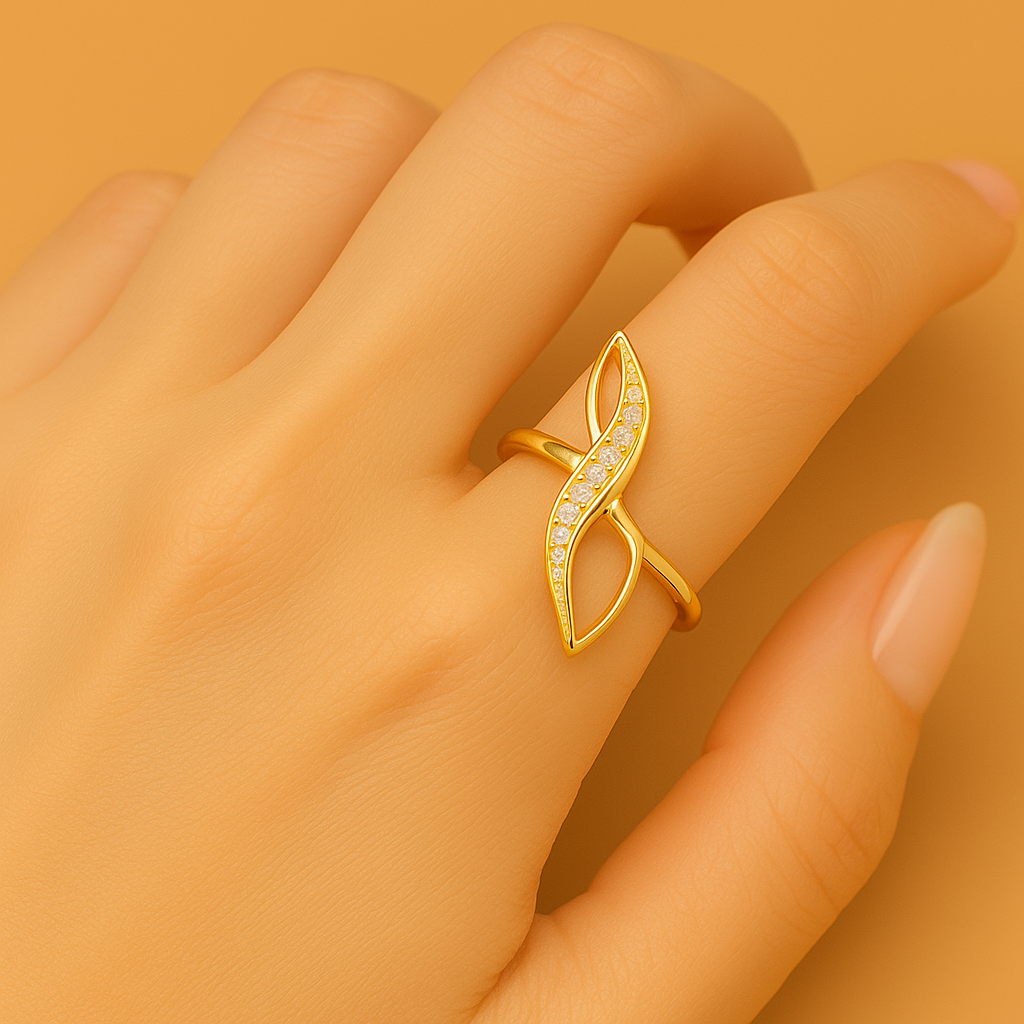 Schicker goldfarbener Ring mit schillerndem Zirkonia-Akzent