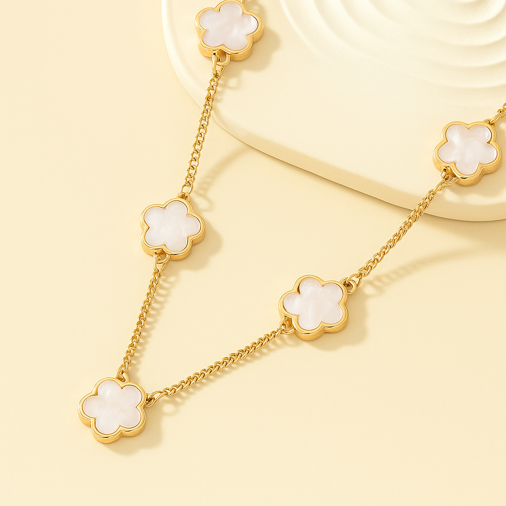 Elegante florale Anhänger-Halskette für Frauen