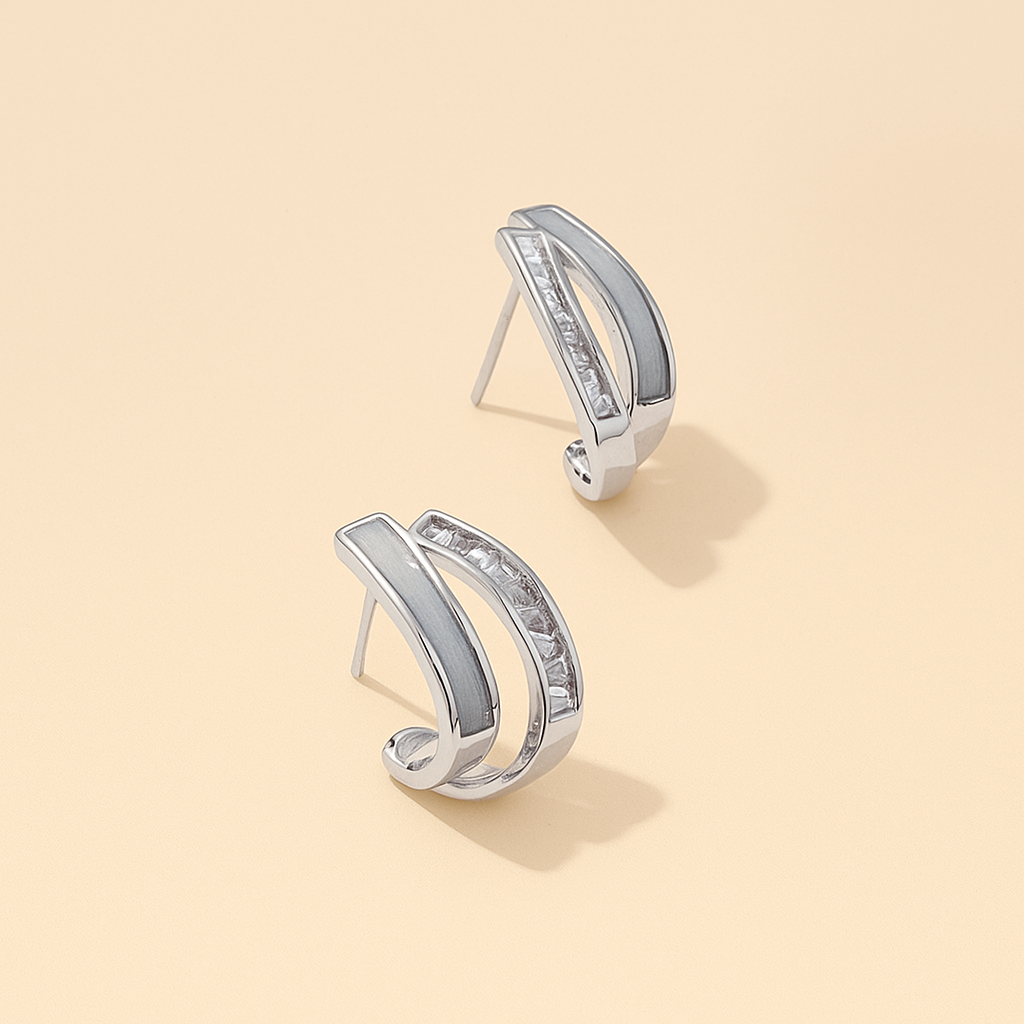 Elegante doppellagige Ohrringe in C-Form aus Gold